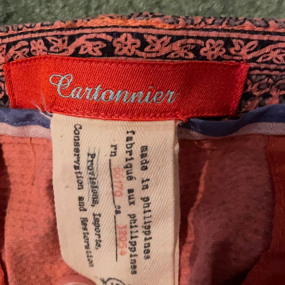 Shorts, cartonnier